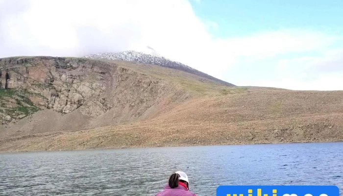 Ar Badarkhundaga Nuur Bugd - Завхан