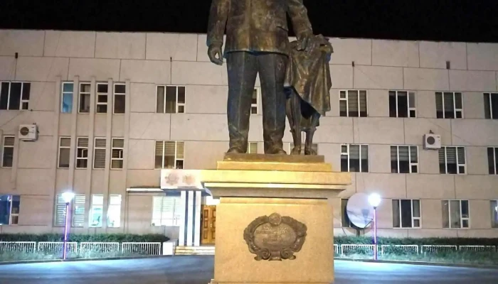 Chingis Zochid Buudal Gadnakh Zurguud - Улаангом