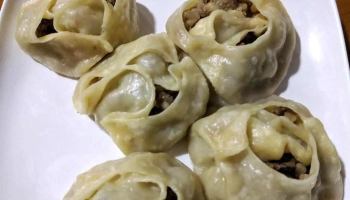 Chingis Zochid Buudal Khool Und - Улаангом