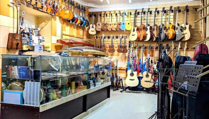 Egshiglen Khogzhmiin Delguur Tsakhilgaan Gitar - Улаанбаатар