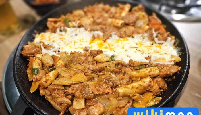 Hayan Dakgalbi Soju Bar Khool Und - Улаанбаатар