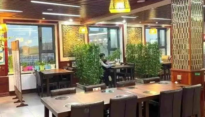 Ikh Khan Suld Hot Pot Restaurant -  Uur Amsgal - Чингис