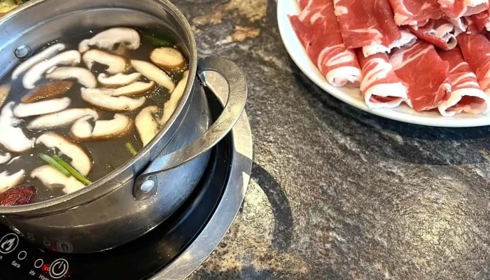 Mongolian Hot Pot Restaurant -  Khool Und - Улаанбаатар