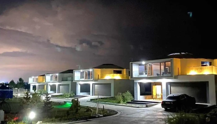 Ninth Private Residence -  Bugd - Гачуурт