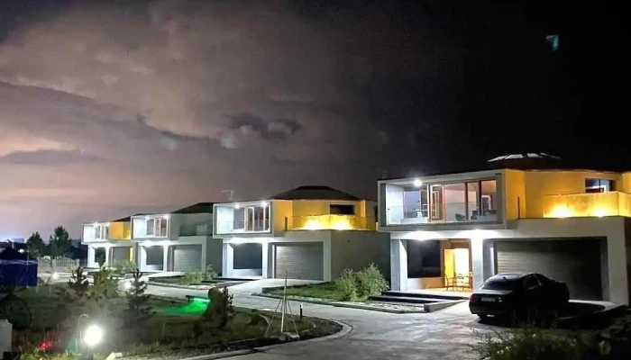 Ninth Private Residence - Гачуурт