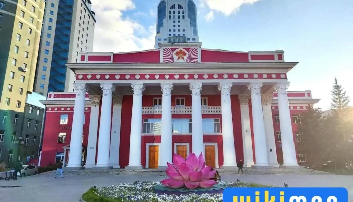 Машины зогсоол - Улаанбаатар